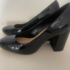 Rare Bella Vita Black Patent Leather Heels